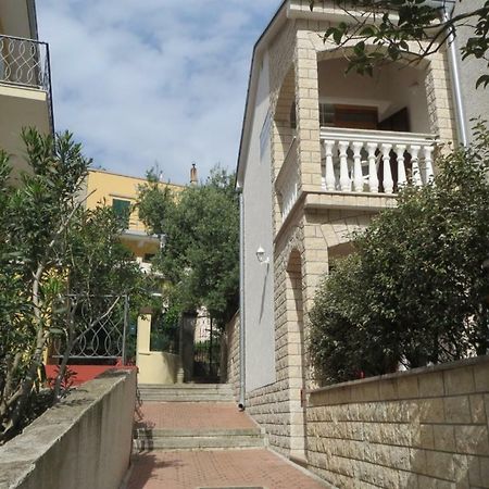 Apartment Katnić 1-2-3 Crikvenica Bagian luar foto