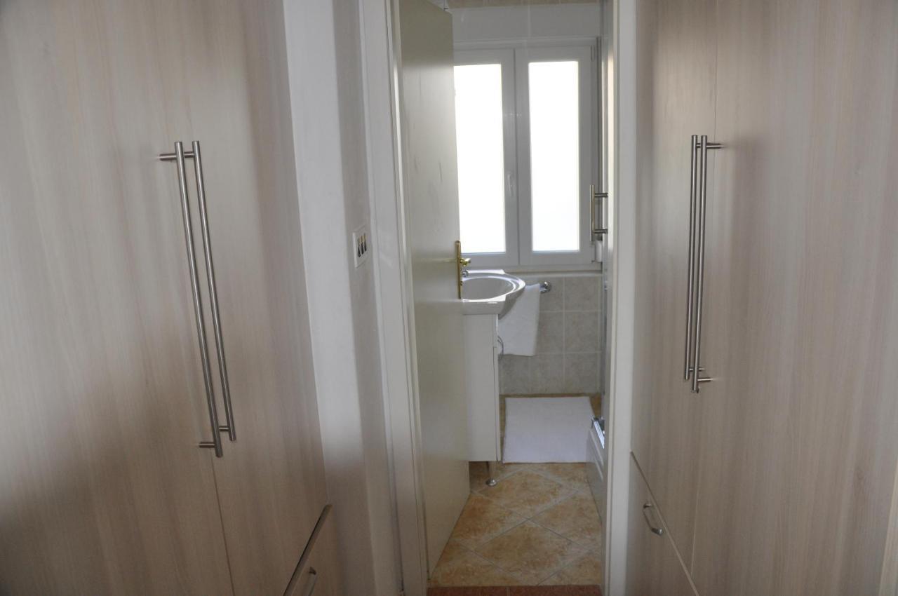 Apartment Katnić 1-2-3 Crikvenica Bagian luar foto