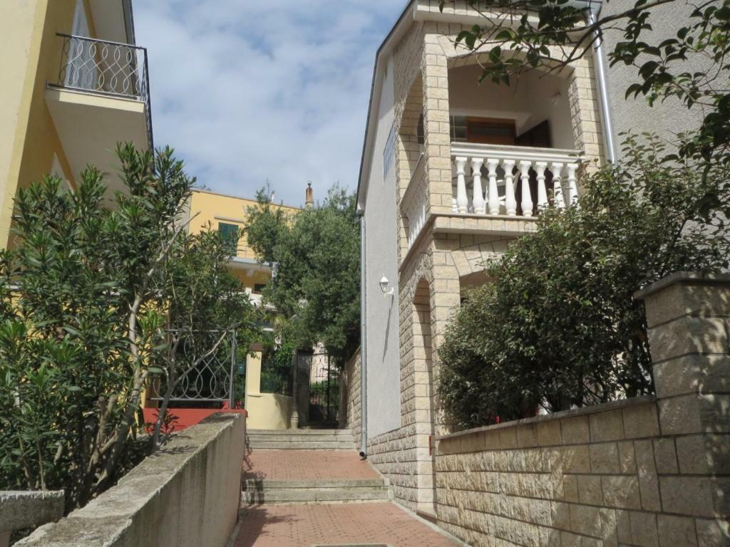Apartment Katnić 1-2-3 Crikvenica Bagian luar foto