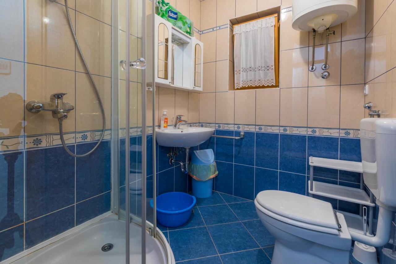 Apartment Katnić 1-2-3 Crikvenica Bagian luar foto