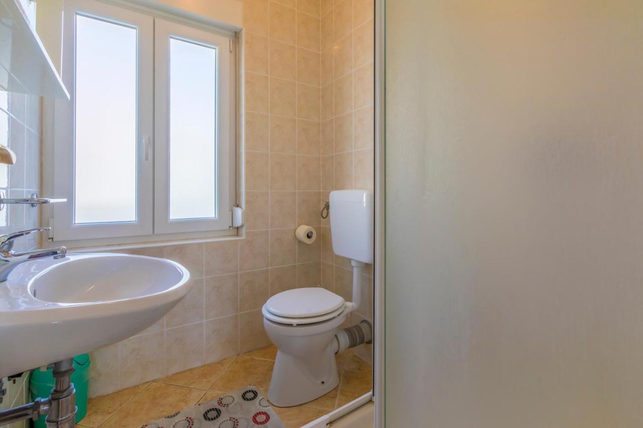 Apartment Katnić 1-2-3 Crikvenica Bagian luar foto