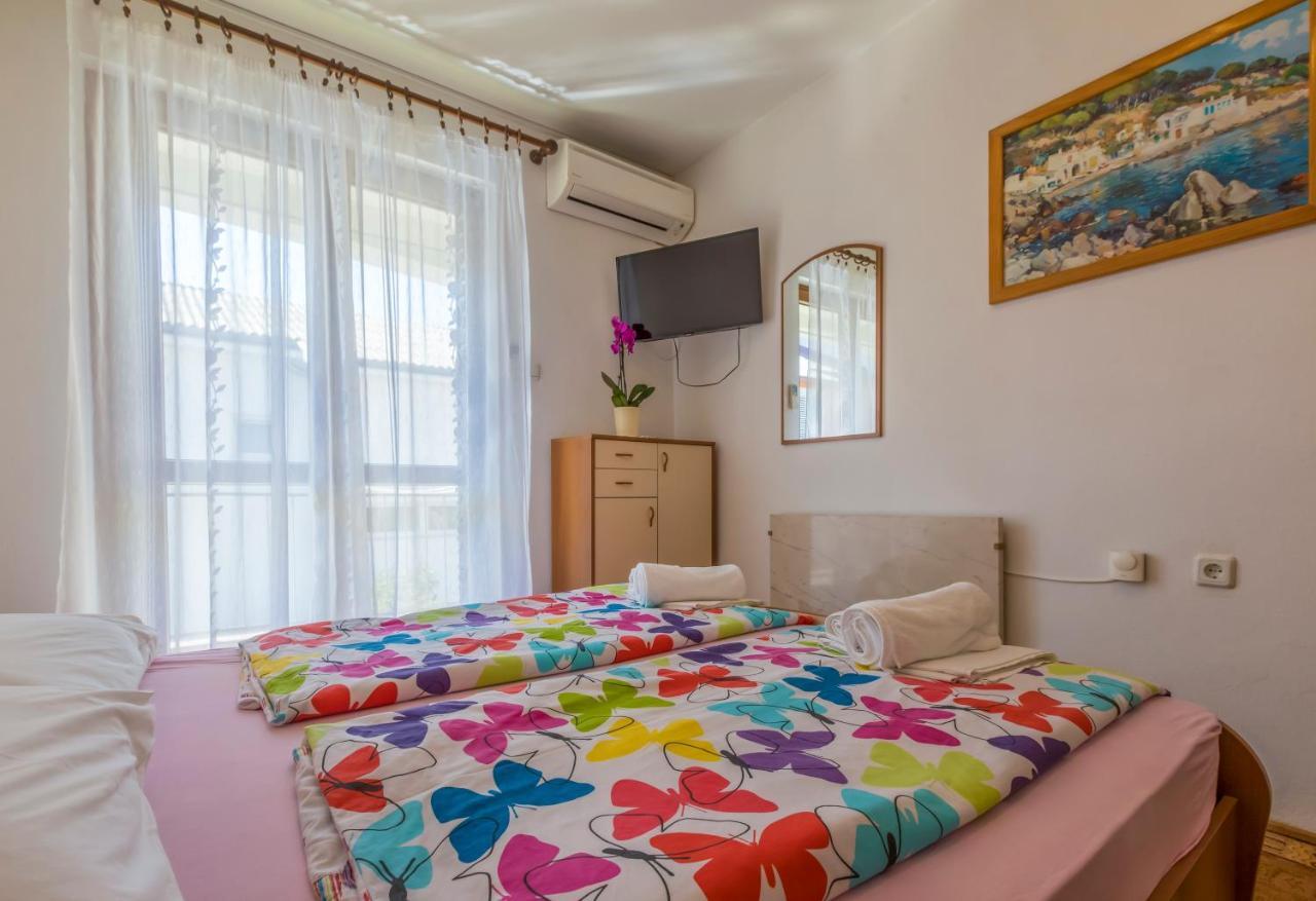 Apartment Katnić 1-2-3 Crikvenica Bagian luar foto